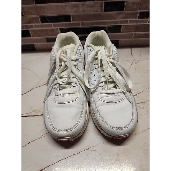 NIKE Air Max Girl's Sz 5Y White Pink Walking Activewear School Travel CD6864-121 - Picture 2 of 11